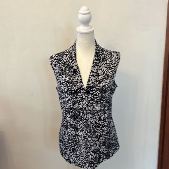 Grace Elements black white ovals sleeveless blouse V neckline Size M - Picture 2 of 7